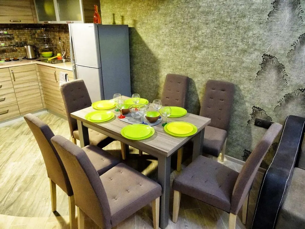 Cozy 2 Levels Apartment On The First Line To The Sea Batumi