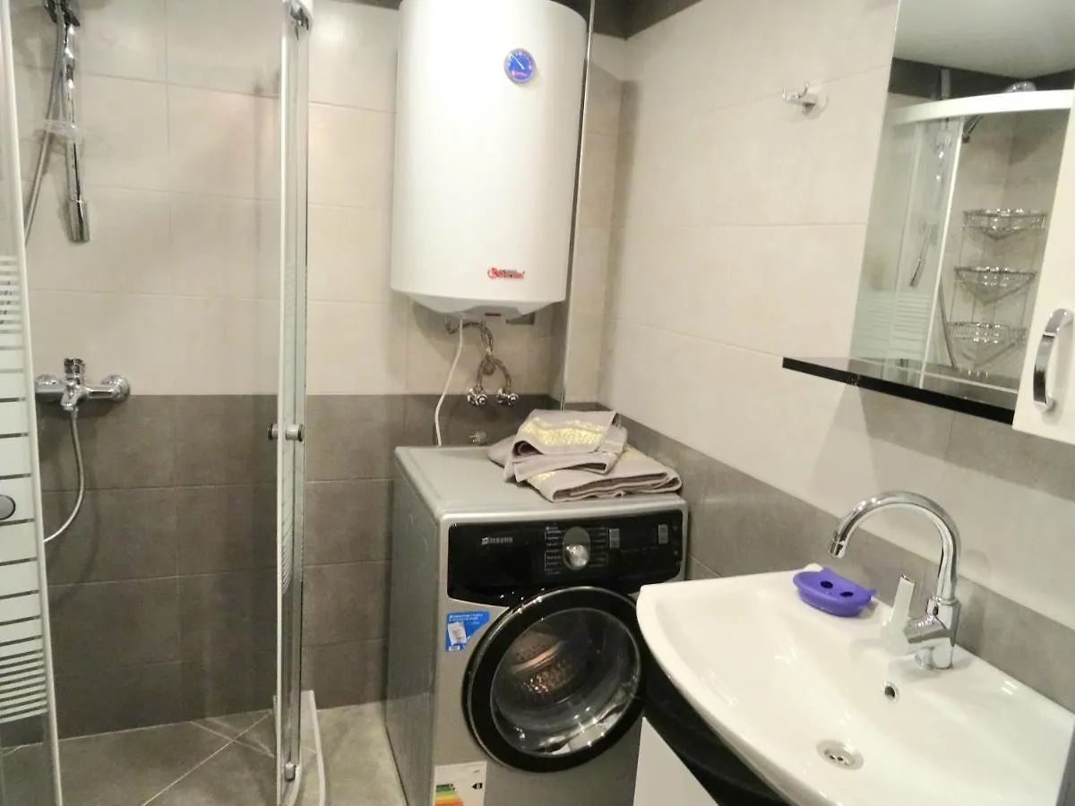 Cozy 2 Levels Apartment On The First Line To The Sea Batumi