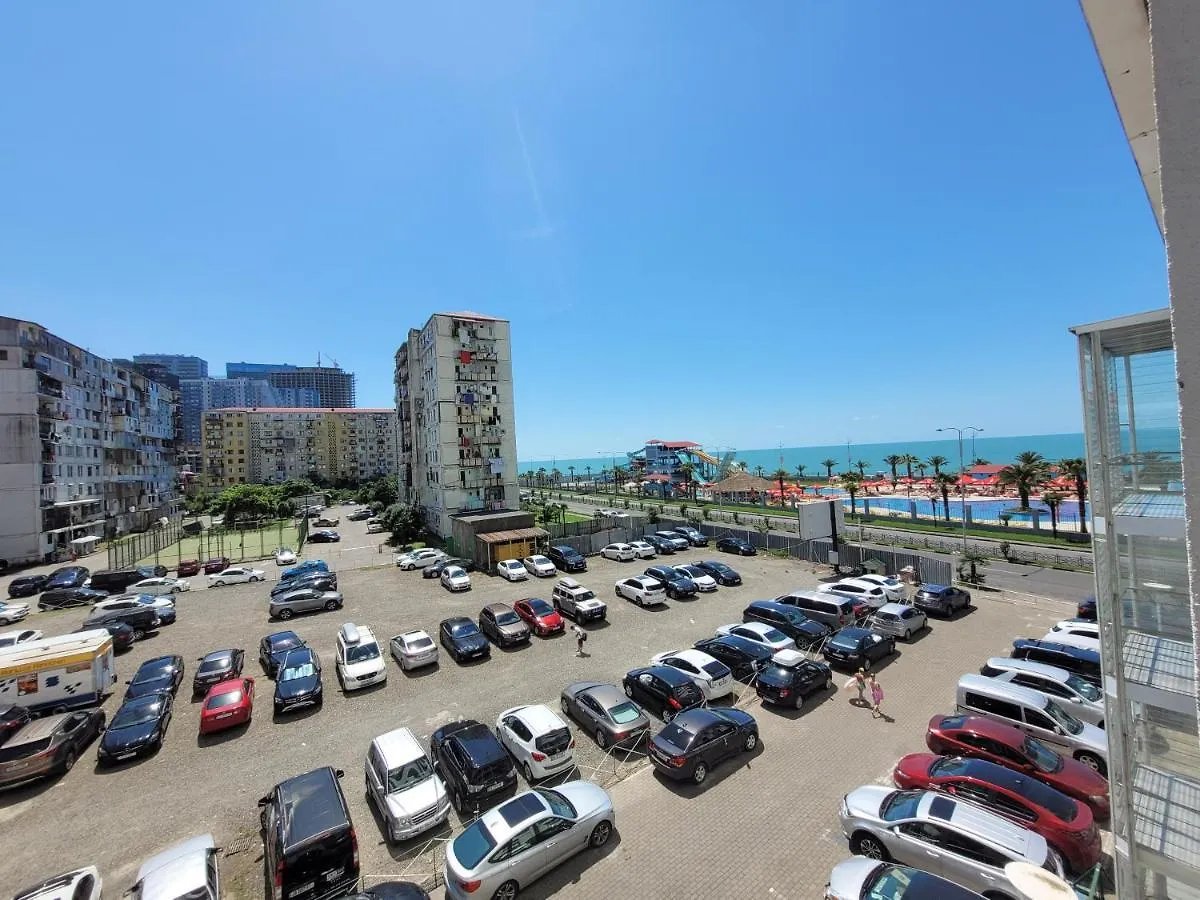 Cozy 2 Levels Apartment On The First Line To The Sea Batumi