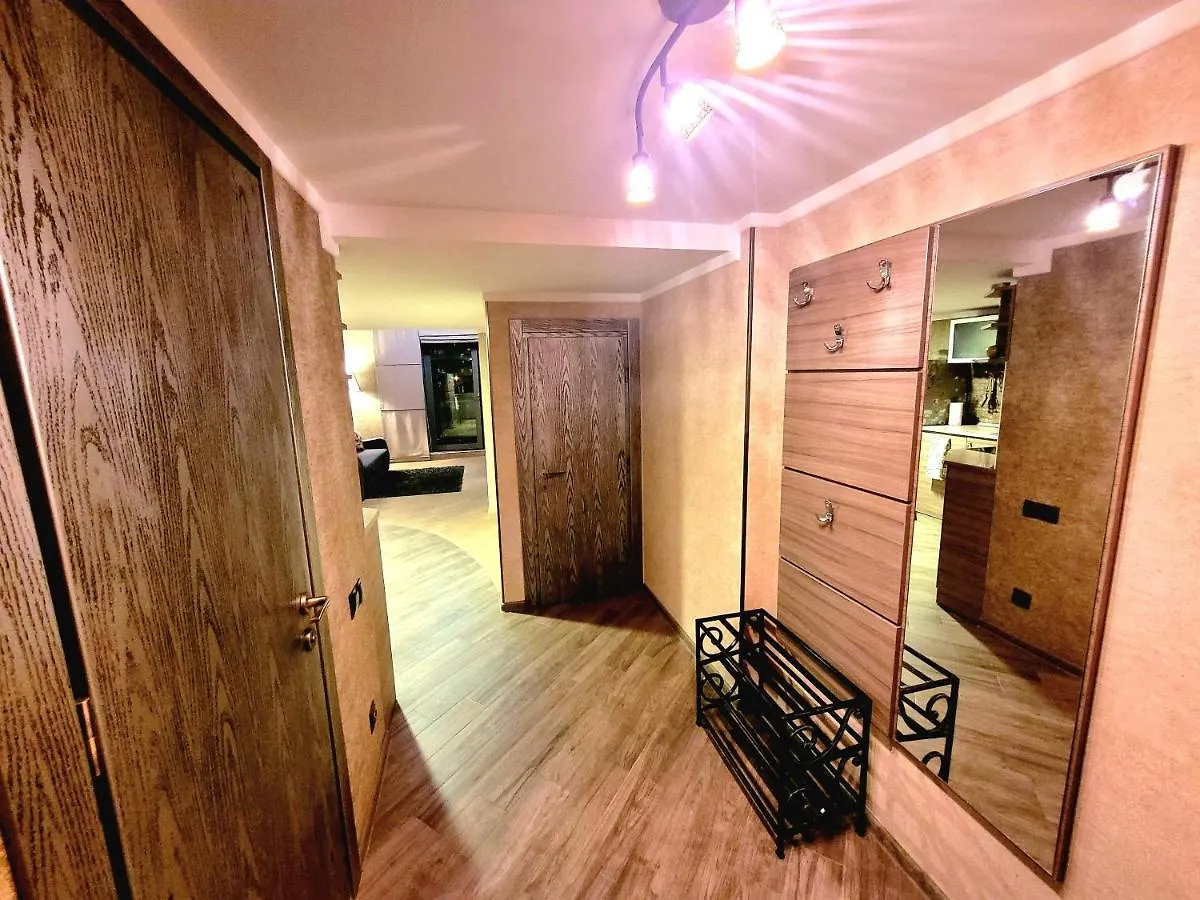 Cozy 2 Levels Apartment On The First Line To The Sea Batumi
