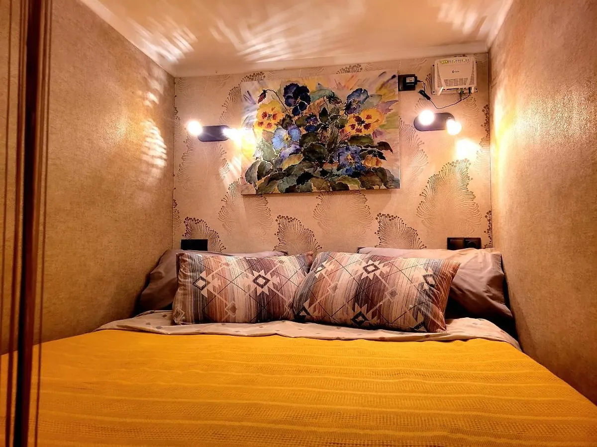 Cozy 2 Levels Apartment On The First Line To The Sea Batumi