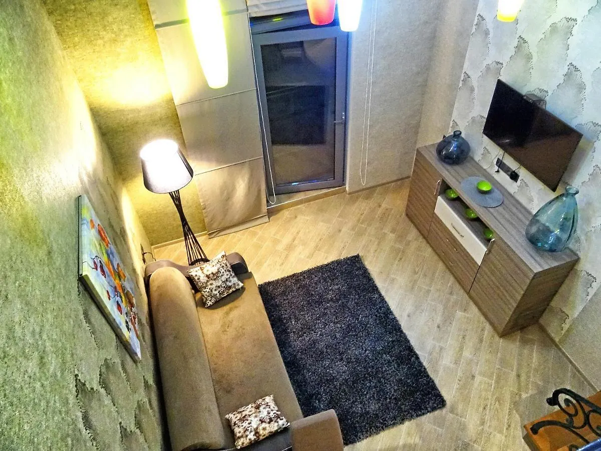 Cozy 2 Levels Apartment On The First Line To The Sea باتومي جورجيا