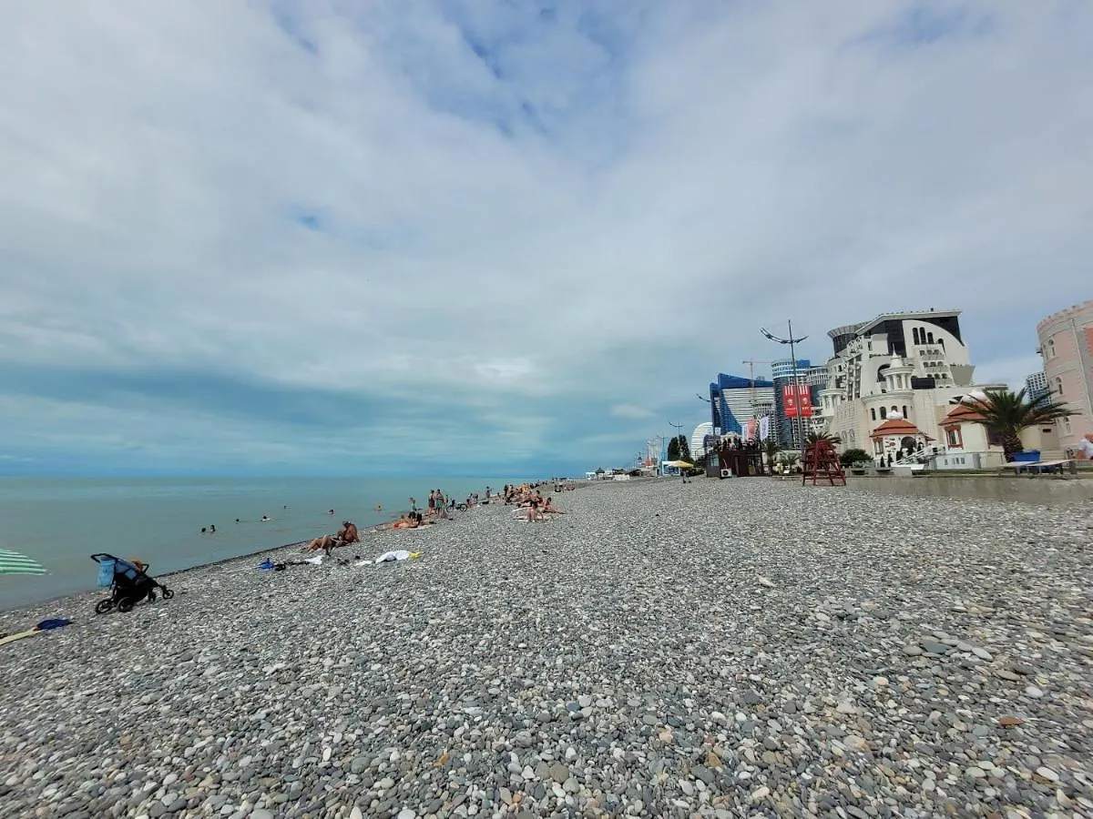Cozy 2 Levels Apartment On The First Line To The Sea باتومي 0*,  جورجيا